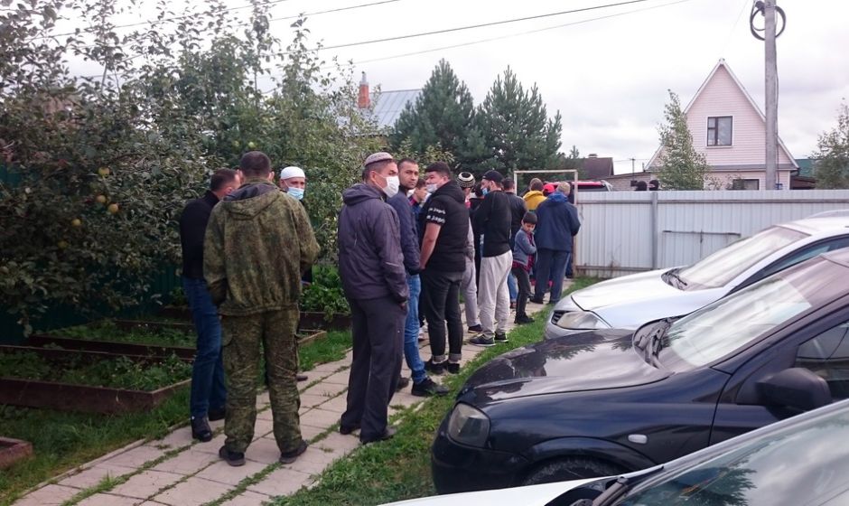 Проверка документов в мечети Малоярославца