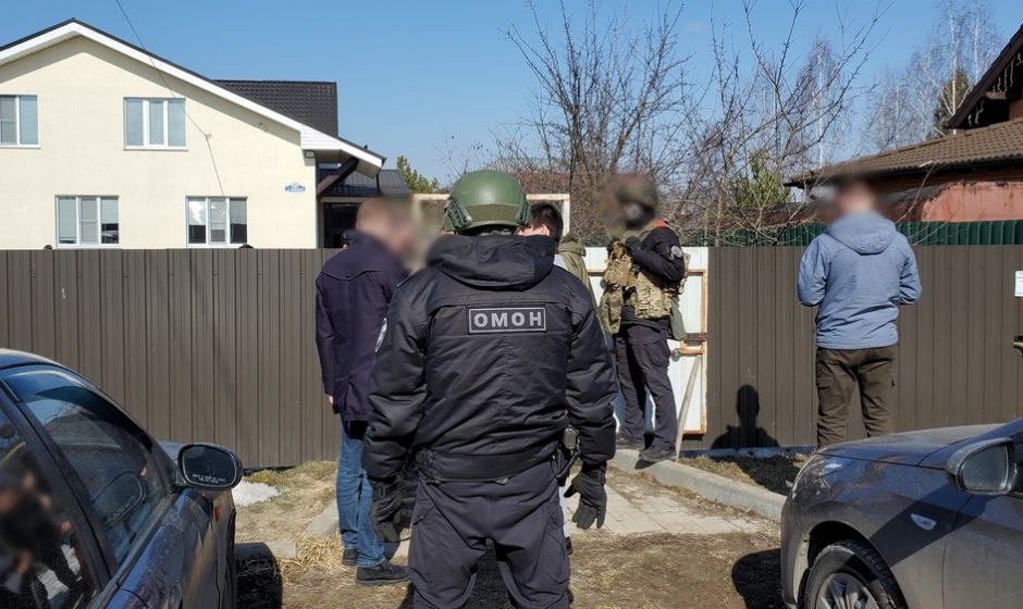 Проверка документов в мечети Малоярославца
