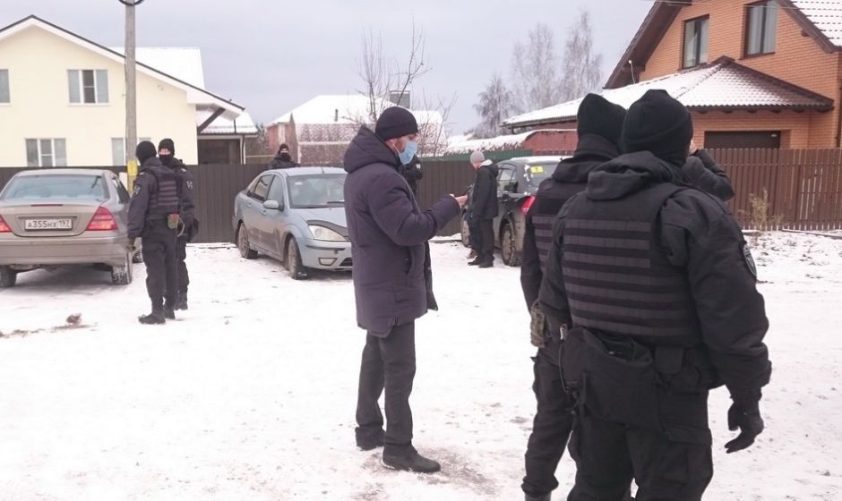Проверка документов в мечети Малоярославца