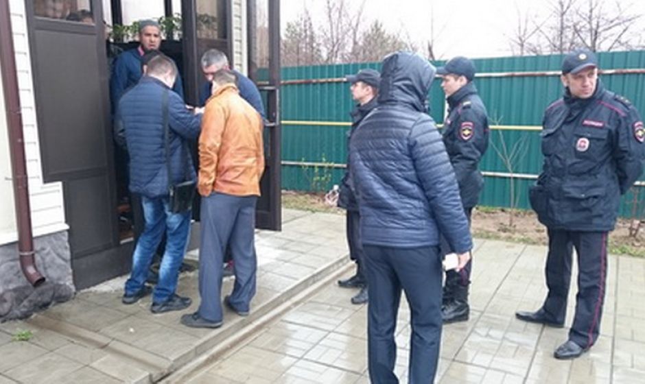 Проверка документов в мечети Малоярославца