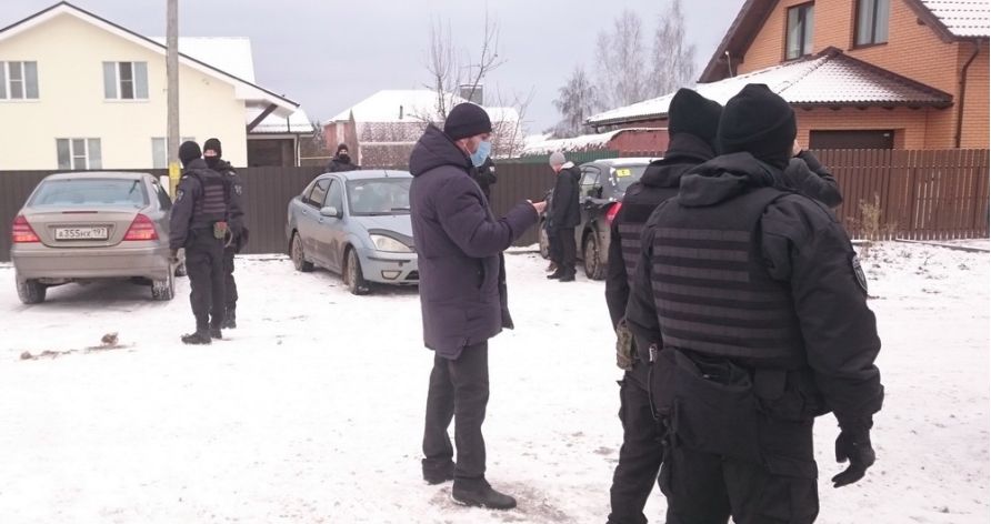 Проверка документов в мечети Малоярославца