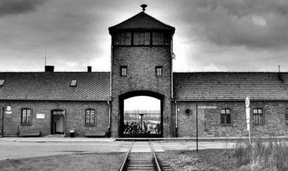 Живи и помни: 27.01.45 - день освобождения узников Освенцима