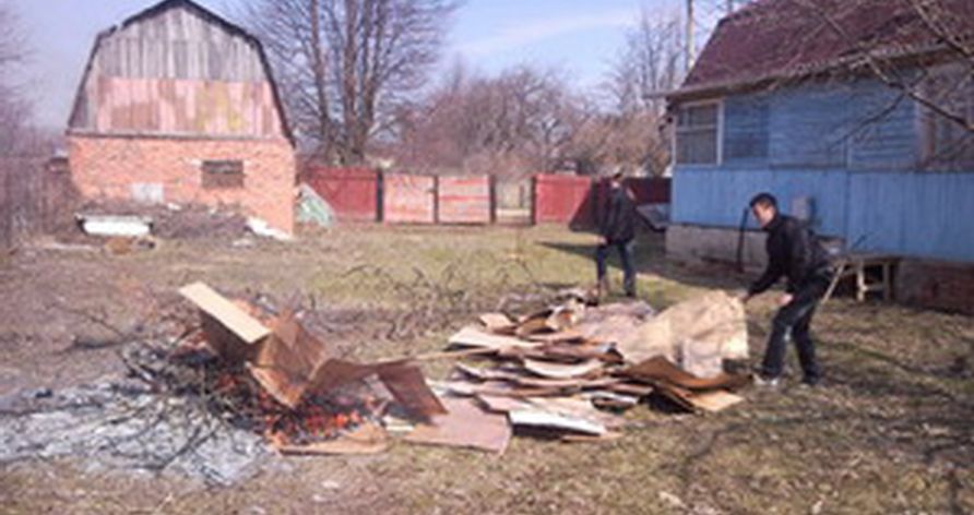 В общине Малоярославца прошел субботник.