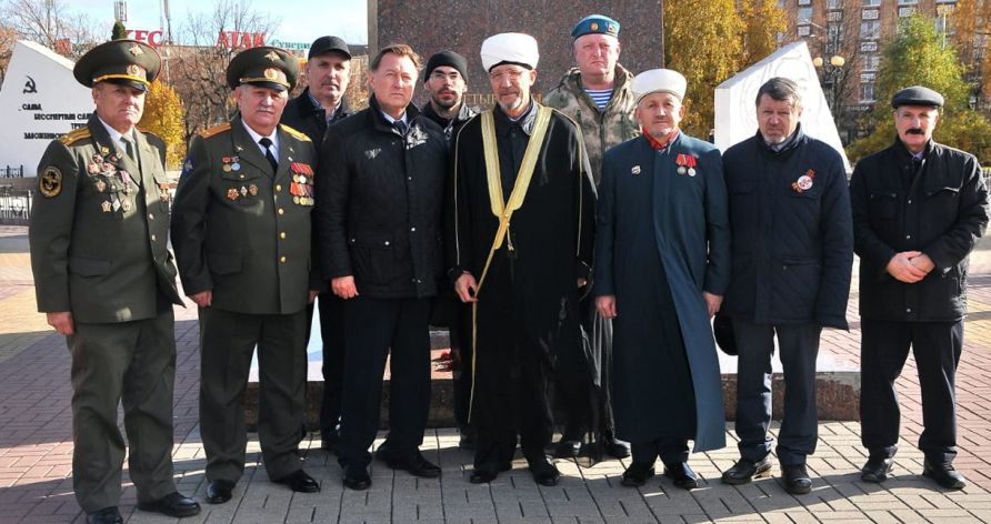 Еще один солдат с войны домой вернулся...