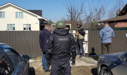 Проверка документов в мечети Малоярославца