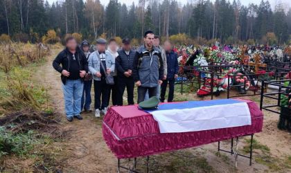 В Балабаново простились с участником СВО